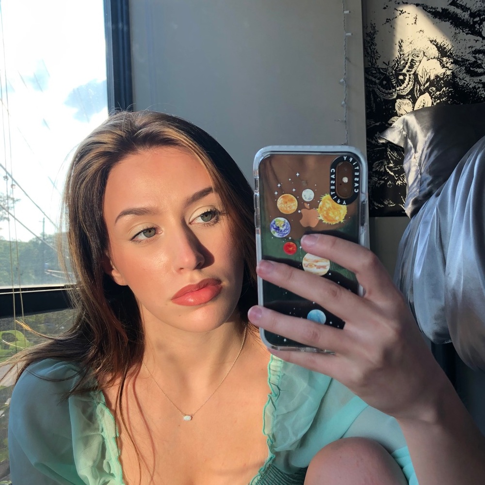 Meet your Posher, Juliana